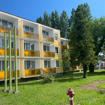 Aranypart Hostel Siofok Luaran gambar